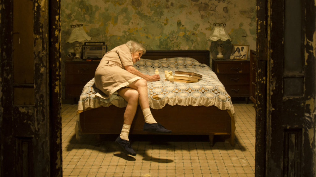 «Candelaria», une fresque délabrée d’un couple au crépuscule