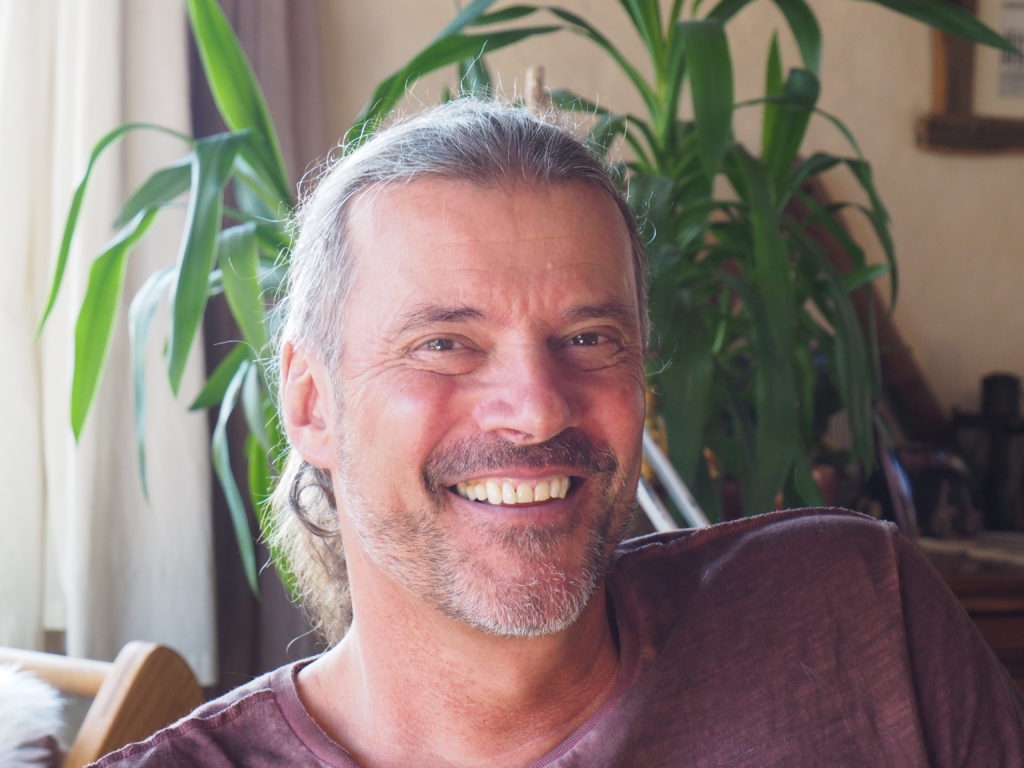 Oskar Freysinger: rencontre avec l’artiste