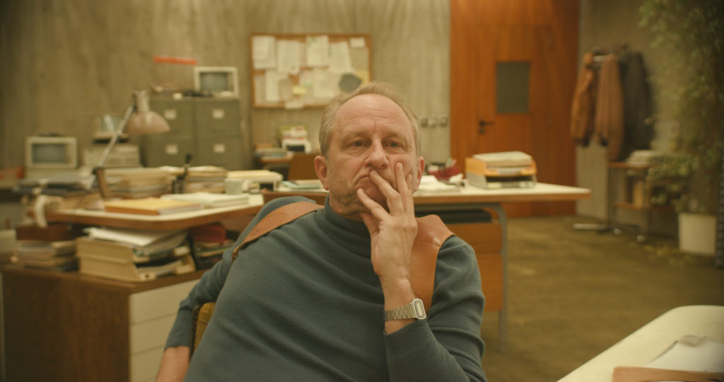 Poelvoorde dans un «Au poste!» totalement absurde et génial