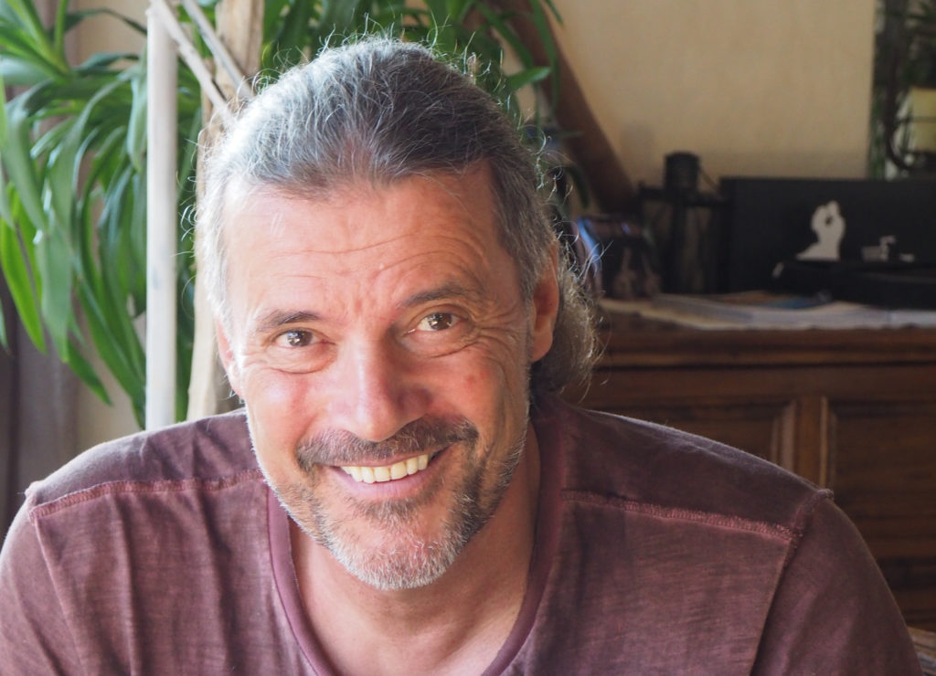 «Le côté obscur de la lumière», ou le pouvoir selon Oskar Freysinger