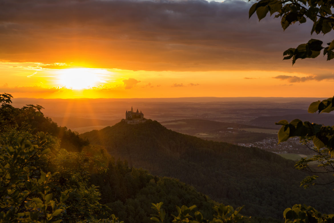 Burg Hohenzollern bei Sonnenuntergang