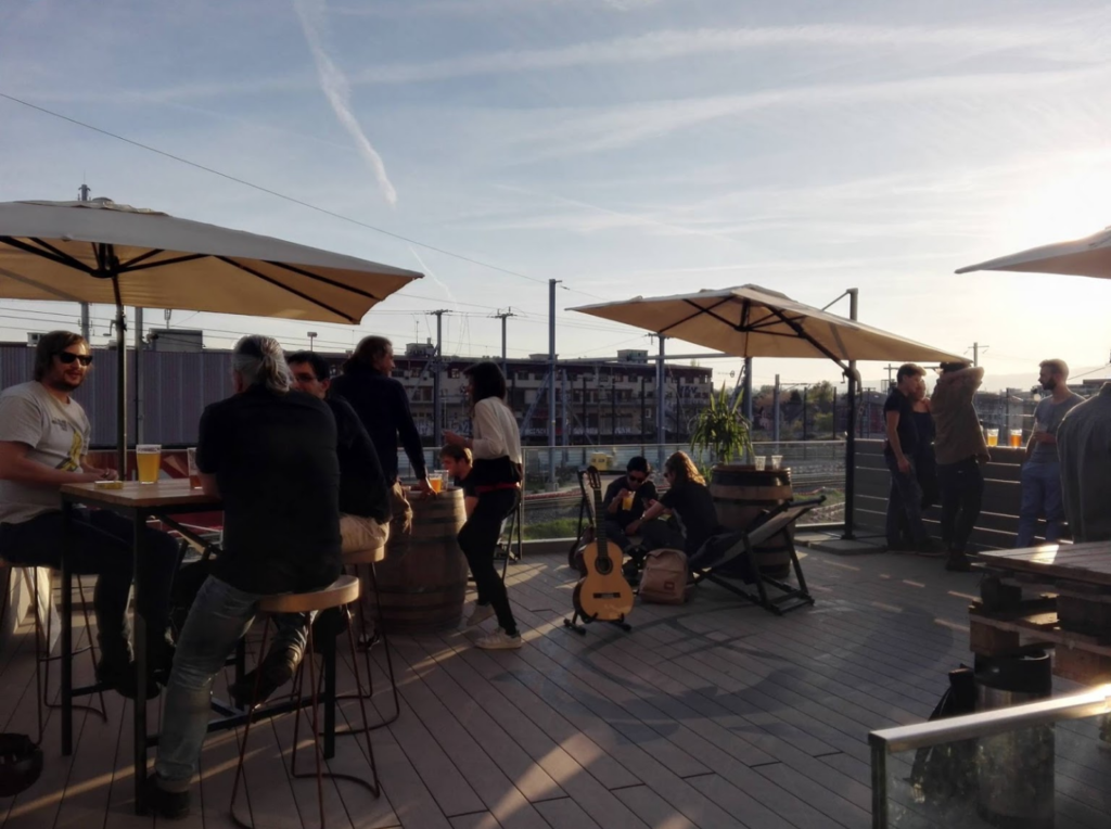 La Nébuleuse: In die Unendlichkeit und über die Brauerei hinaus