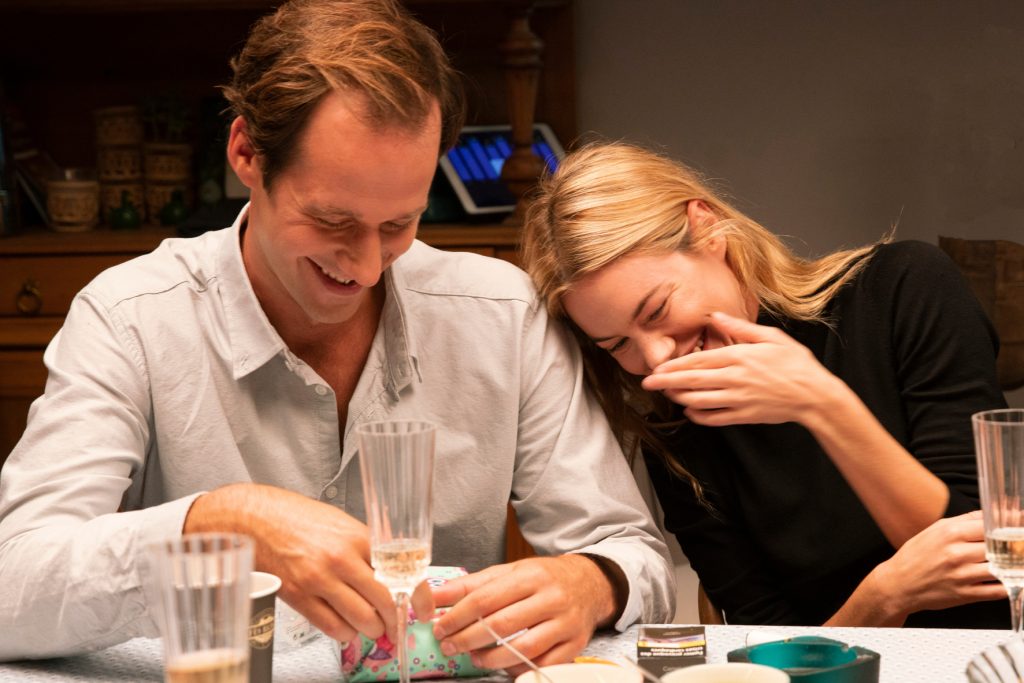 «Je voudrais que quelqu’un m’attende quelque part»: une adaptation libre et réussie