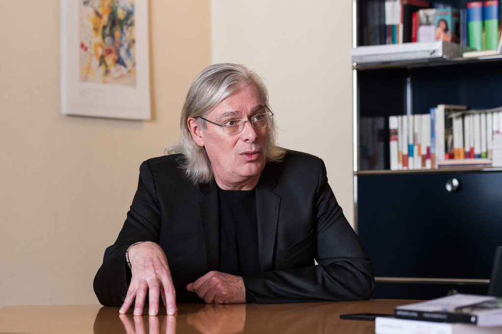 Pascal Vandenberghe: «Books shape critical thinking and citizenship».»