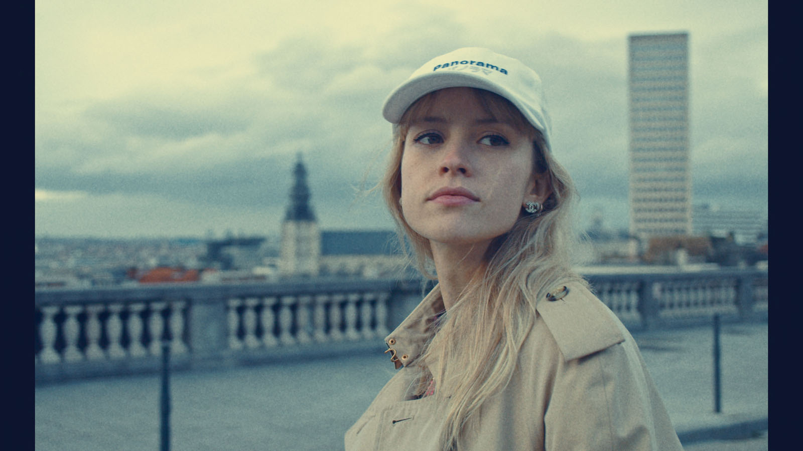 De «ANGÈLE» à Angèle et vice-versa