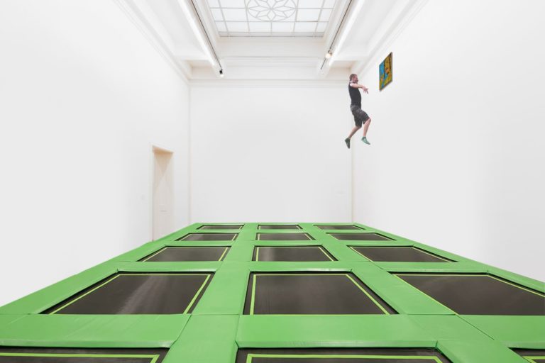 Wenn die zeitgenössische Kunst ihre eigene Satire betreibt