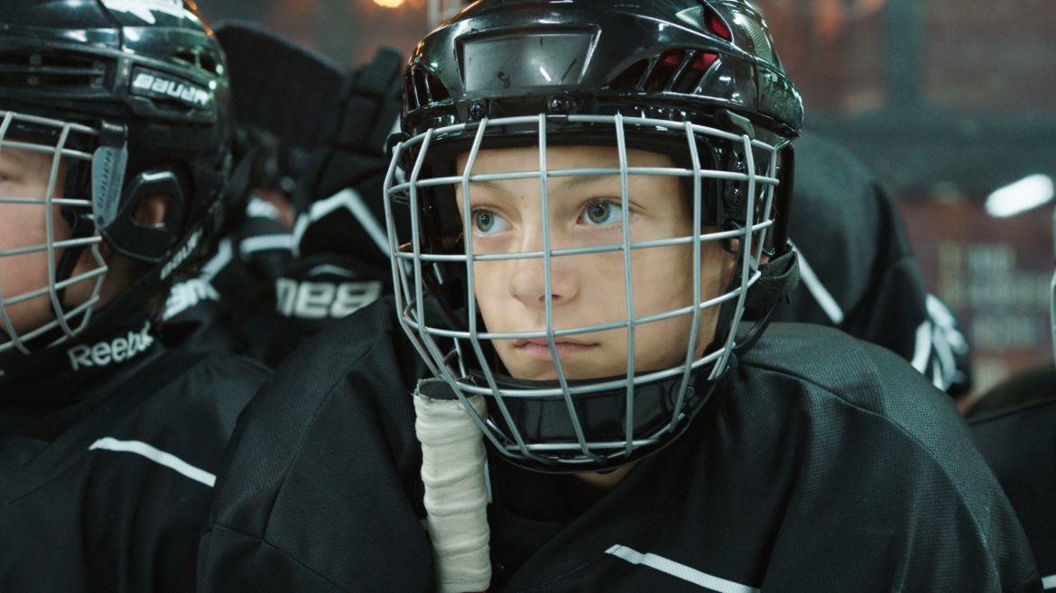 Close © Menuet_Diaphana Films_Topkapi Films_Versus Production