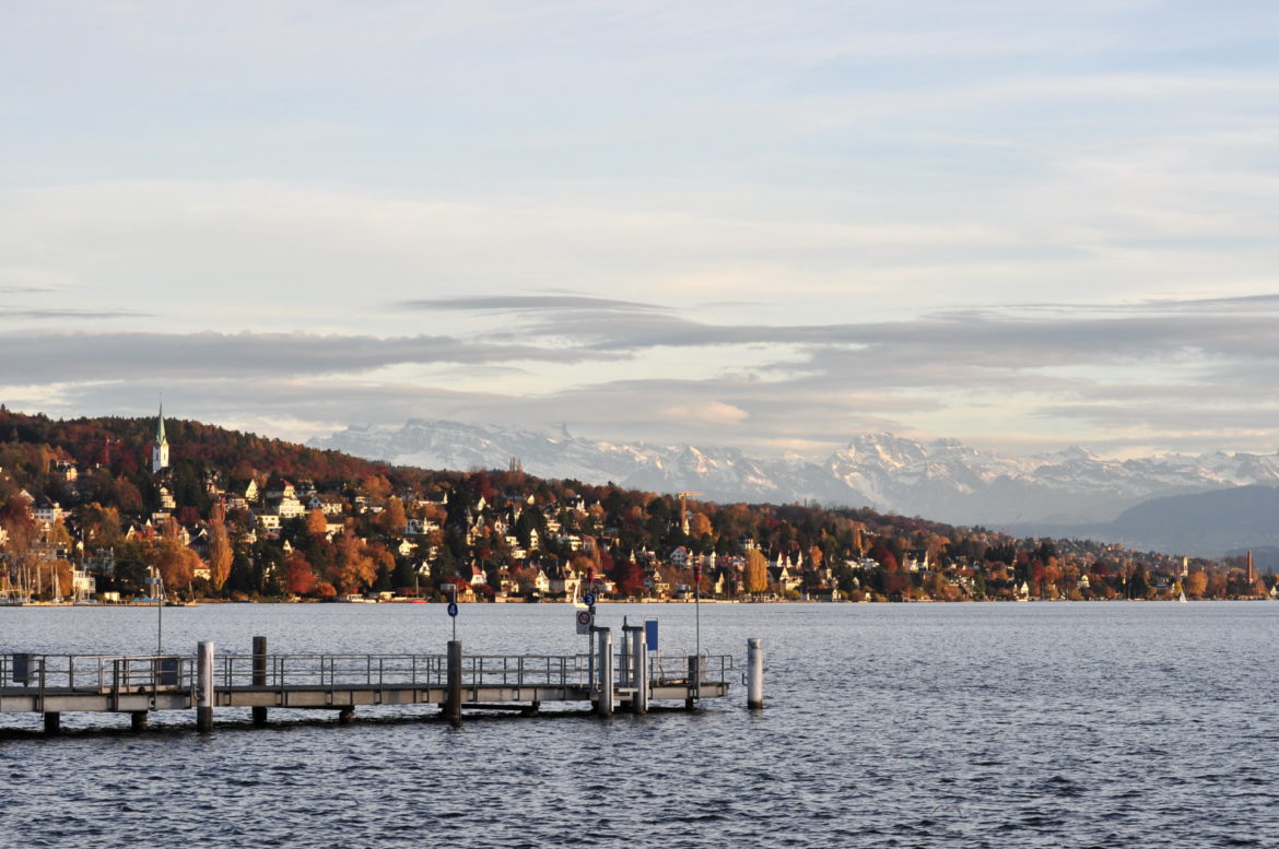 Zollikon et Küsnacht sur la Goldküste (Rive dorée).© Roland zh Zollikon et Küsnacht sur la Goldküste (Rive dorée).© Roland zh