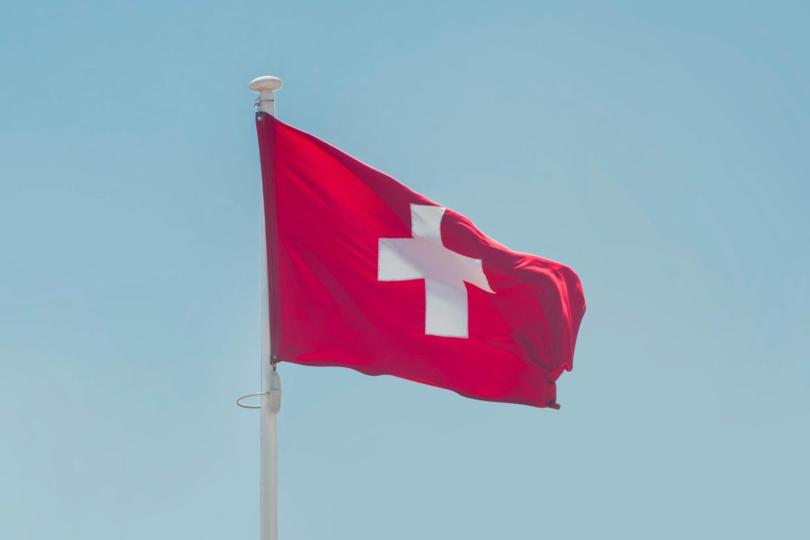 Drapeau suisse © Unsplash
