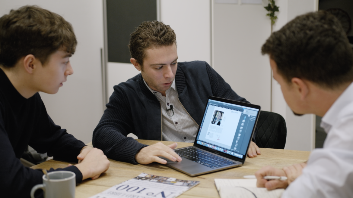 Selon notre sondage interne, la première motivation des bénévoles du Regard Libre réside dans leur adhésion à des valeurs fortes, telles que le débat ouvert, le pluralisme des idées ou l’engagement démocratique