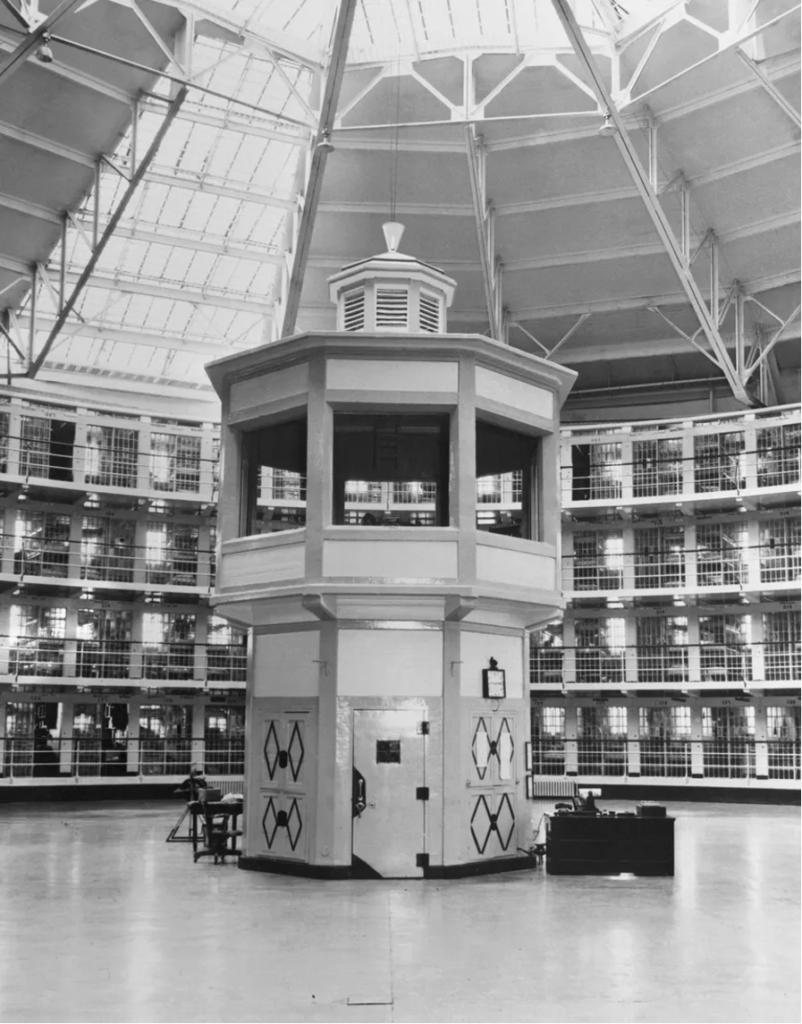 «Drone», panopticism in the age of OnlyFans