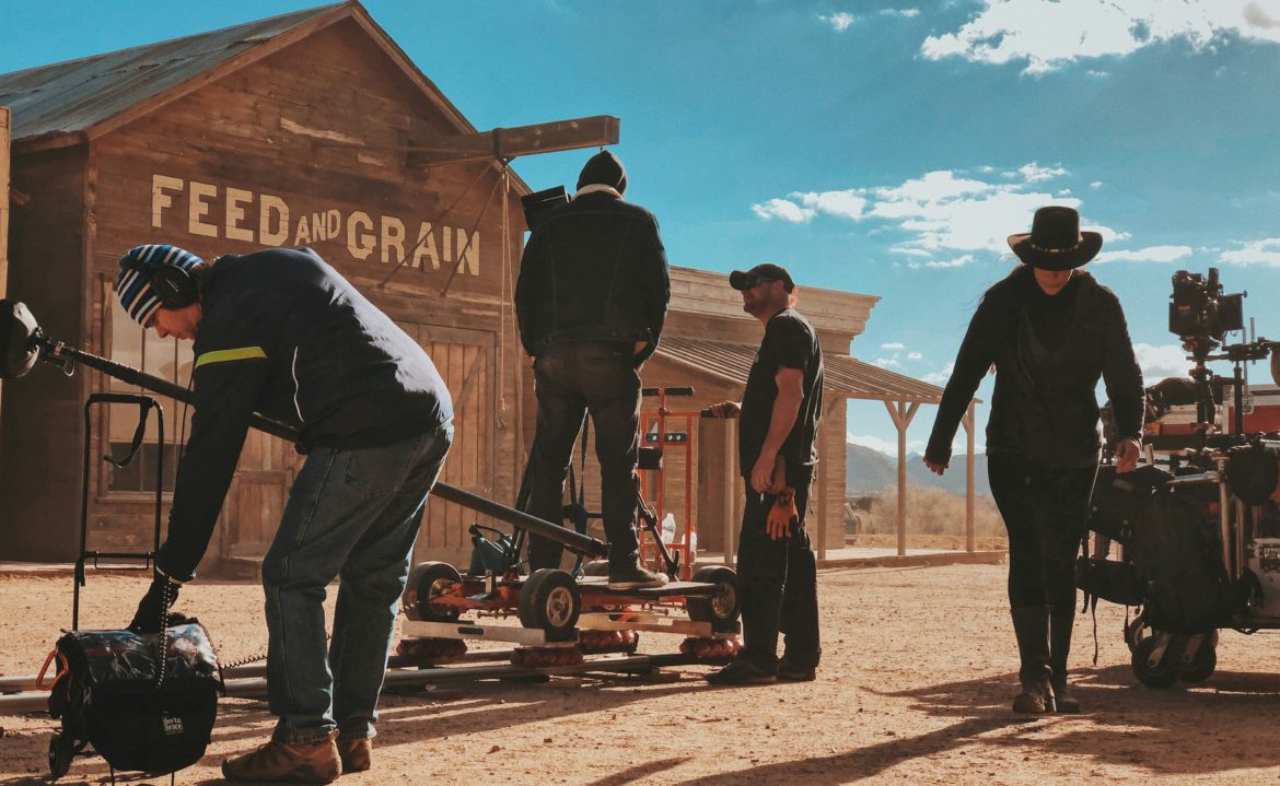 Recréer le Far West_ l’éternel retour aux mythes fondateurs américains. Photo_ Chris Murray (via Unsplash)