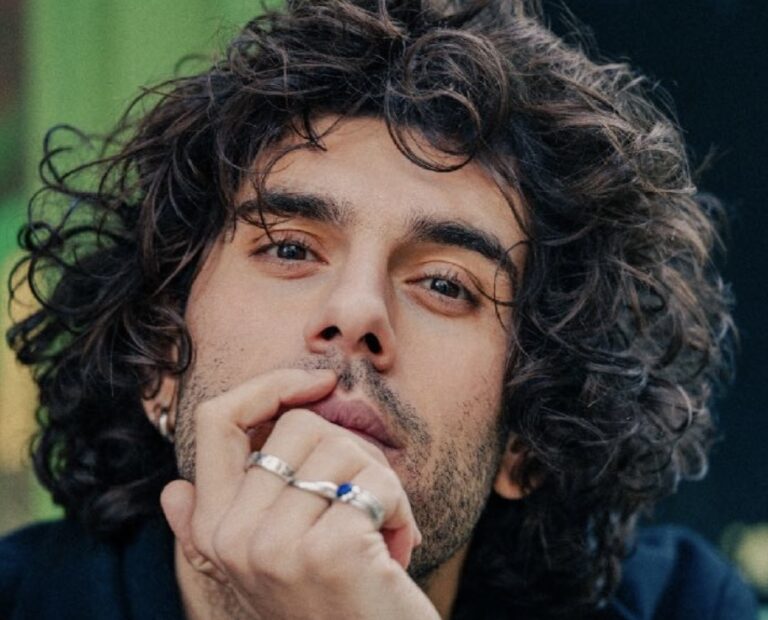 Dialogue with Mots du Marquis, distiller of worms on Instagram